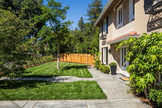 707 Matadero Avenue, Palo Alto CA: https://media.crmls.org/mediaz/cd3b0949-ef43-4f1b-9f65-0b9872ef2bba.jpg