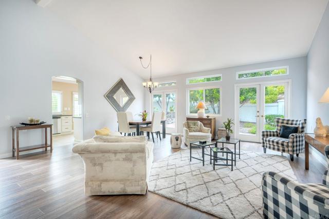 Detail Gallery Image 5 of 32 For 3376 Corsica Way, Oceanside,  CA 92056 - 2 Beds | 2 Baths