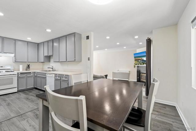 10794 Jeanne Ter, Santee CA: https://media.crmls.org/mediaz/cd3b5c58-daf9-4506-96c8-07ff0f8fd3df.jpg