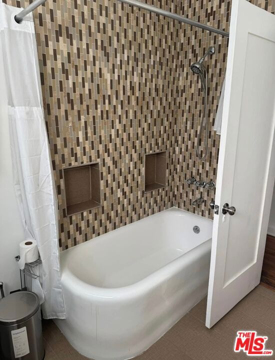5112 Edgewood Place, Los Angeles CA: https://media.crmls.org/mediaz/cd3c0cd2-2798-4143-a9a1-ef357a909e5f.jpg