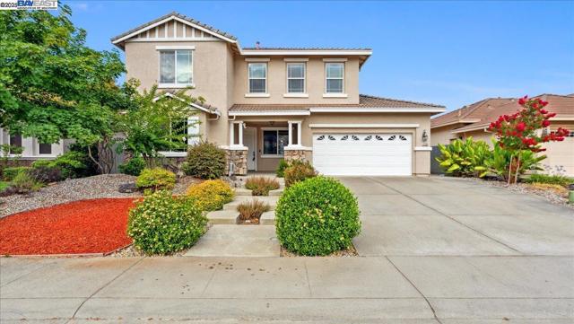 2133 Demetrius Way, Roseville CA: https://media.crmls.org/mediaz/cd3c8126-9fe0-440d-a42b-630cbce2f64f.jpg