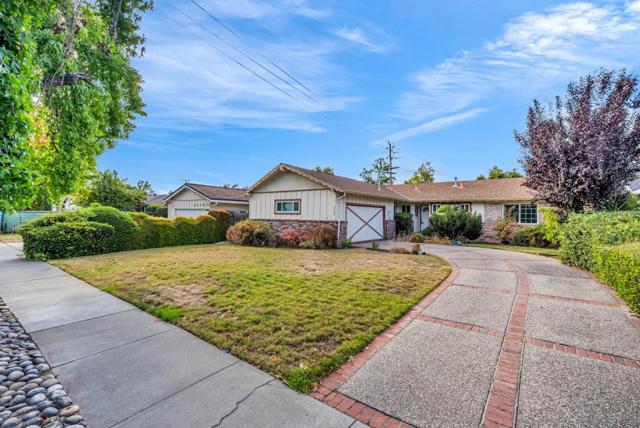 6482 Bollinger Road, San Jose CA: https://media.crmls.org/mediaz/cd3dac1f-4e1d-42ee-b120-fb0a6bee0b46.jpg