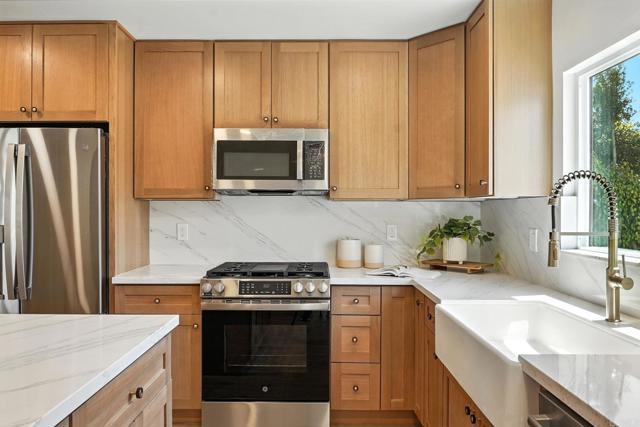 3777 Poe Street, San Diego CA: https://media.crmls.org/mediaz/cd3e271e-1871-43d4-b9f0-dd314b4365c4.jpg