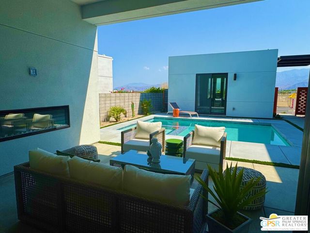 656 Palladium Boulevard, Palm Springs CA: https://media.crmls.org/mediaz/cd3e58b3-2699-47f1-bf66-c57d56229d84.jpg