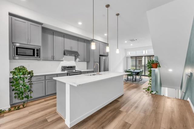 133 Waters Park Circle, San Mateo CA: https://media.crmls.org/mediaz/cd3e8302-af58-4bc7-b49b-7a19d37328c3.jpg