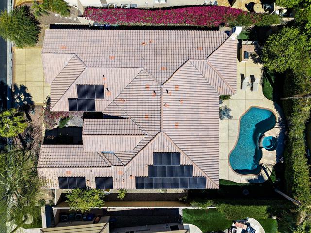 4 Hillcrest Drive, Palm Desert CA: https://media.crmls.org/mediaz/cd401956-0272-40ad-a9b9-d8fdec678429.jpg