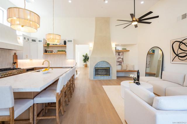 11475 Eastridge Pl, San Diego CA: https://media.crmls.org/mediaz/cd41e8d0-7f5e-489d-96dd-737b54a7f0fa.jpg