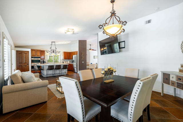 47845 Via Firenze, La Quinta CA: https://media.crmls.org/mediaz/cd427703-c5bc-4635-b637-2ae63338043d.jpg