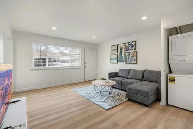695 W Valley Drive, Campbell CA: https://media.crmls.org/mediaz/cd43e1c8-04be-4ad1-b66e-12665240deb6.jpg