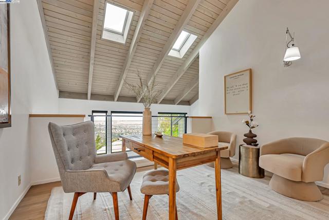 1106 Besito Ave, Berkeley CA: https://media.crmls.org/mediaz/cd4401e3-8225-40db-828d-2f4d446e99ed.jpg