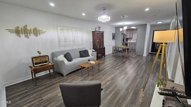 Detail Gallery Image 11 of 50 For 1080 N Eastman Ave, Los Angeles,  CA 90063 - 4 Beds | 3 Baths