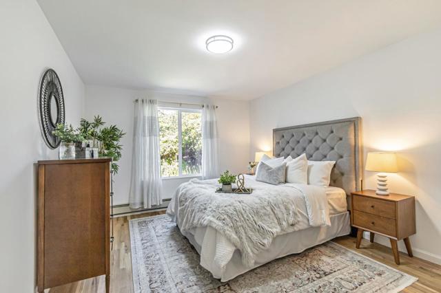 928 Peggy Lane, Menlo Park CA: https://media.crmls.org/mediaz/cd44e258-ecfe-43f1-a147-5a6fea84a429.jpg