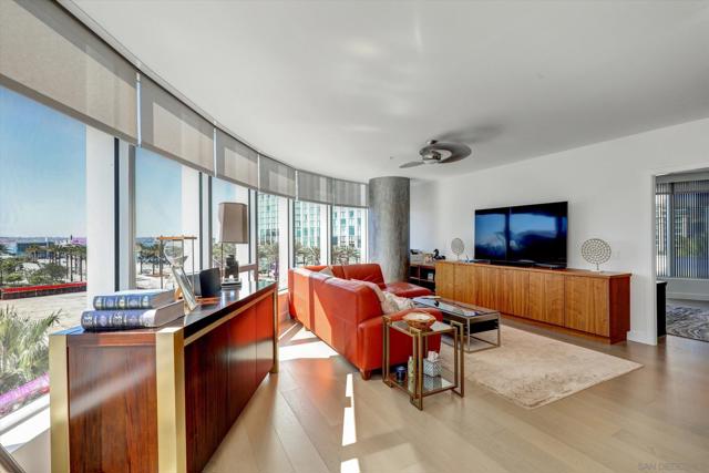 888 W E St, San Diego CA: https://media.crmls.org/mediaz/cd44e607-c73a-4e7f-aade-02d115d060f1.jpg