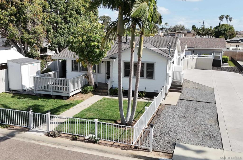 1027 Knowles Ave