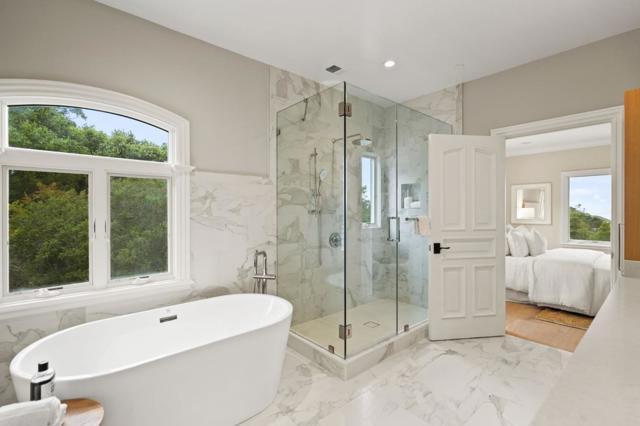 1535 Lakeview Drive, Hillsborough CA: https://media.crmls.org/mediaz/cd4727c0-de27-4c51-9699-27d57a013e1b.jpg