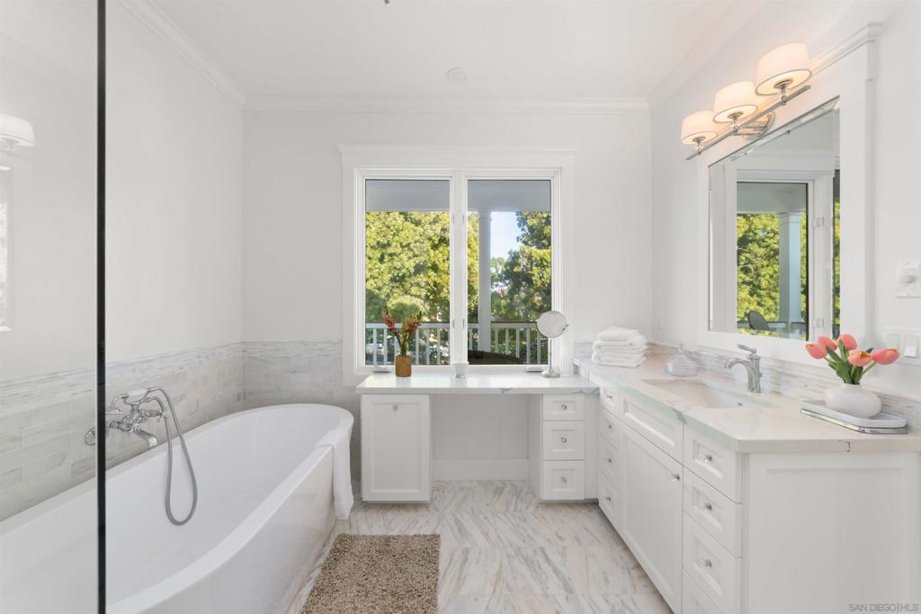 MLS #240022086SD img 7