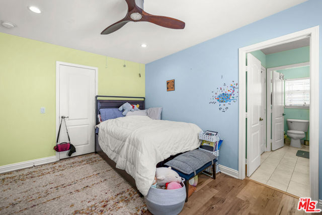 26505 Thackery Lane, Stevenson Ranch CA: https://media.crmls.org/mediaz/cd49025a-5fd3-4da6-b49d-b2600665d3c2.jpg