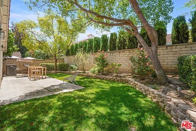 1668 Fox Springs Circle, Newbury Park CA: https://media.crmls.org/mediaz/cd49100a-5347-4570-96fb-c14316a7a808.jpg