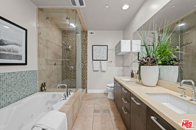 1411 N Detroit Street, Los Angeles CA: https://media.crmls.org/mediaz/cd493733-f189-4c77-a6fe-ef847eb44c81.jpg