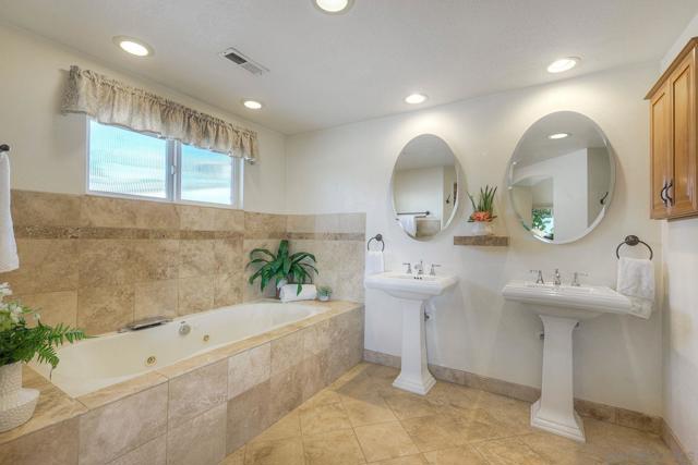 Image 26 of 42 For 2935 Lloyd St