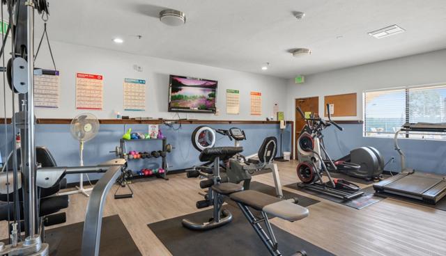 Detail Gallery Image 36 of 40 For 647 via Costa Rica, Vista,  CA 92081 - 3 Beds | 2 Baths