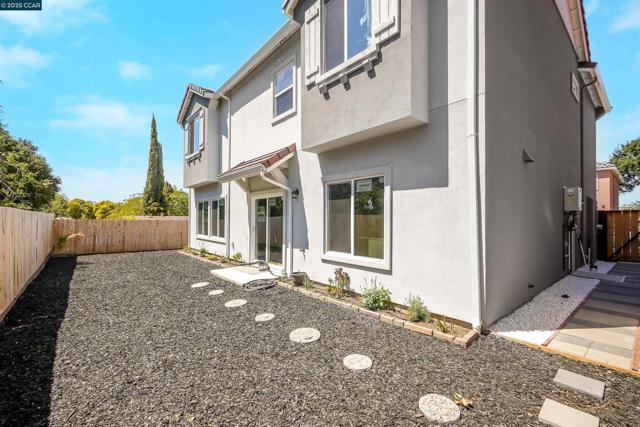 2722 Cowell Rd, Concord CA: https://media.crmls.org/mediaz/cd4a7d5a-2773-43a9-aace-73b39e3e6568.jpg