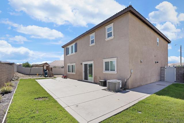 1428 Wild Prairie Way, Hemet CA: https://media.crmls.org/mediaz/cd4d4f34-2dd2-4d77-bcd6-e3b6f5bf1cf4.jpg