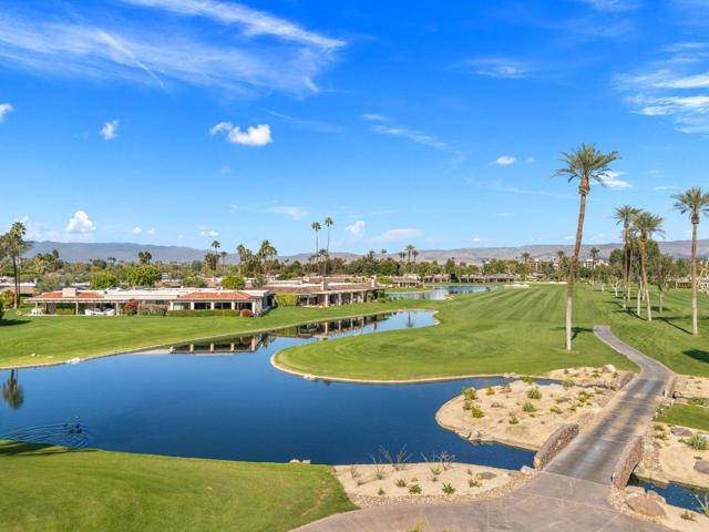 6 Barnard Court, Rancho Mirage CA: https://media.crmls.org/mediaz/cd4da3b8-a7e6-4a91-81df-be5215738ab4.jpg