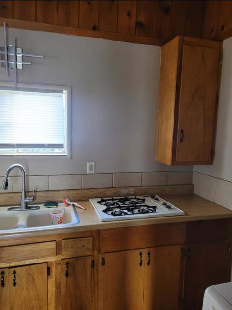 11022 West Drive, Morongo Valley CA: https://media.crmls.org/mediaz/cd4e7564-0579-4ace-92b7-3f505d760624.jpg