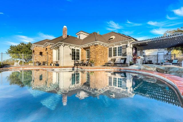 3401 Adams Run, Encinitas CA: https://media.crmls.org/mediaz/cd4ebc3b-2f87-4611-9c00-f6da8ef0653f.jpg