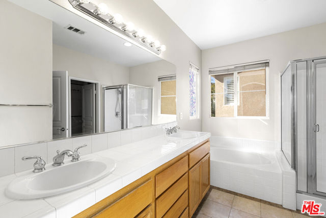 30319 Cedar Oak Lane, Castaic CA: https://media.crmls.org/mediaz/cd4f0b0e-2531-4536-b74e-a87361ca53d3.jpg