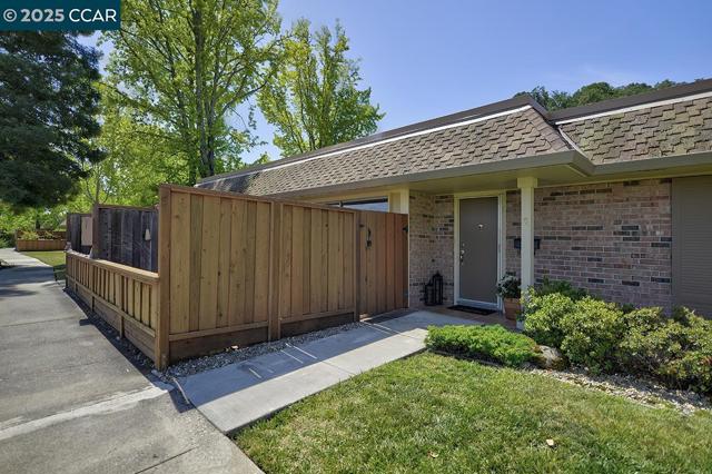 2101 PTARMIGAN DR, Walnut Creek CA: https://media.crmls.org/mediaz/cd4f5e4a-f8ba-4d31-bfe3-59b53a1d6451.jpg