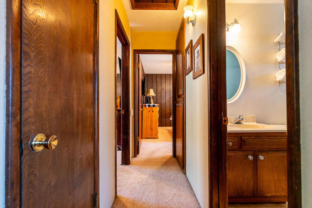 25580 Fir Street Street, Idyllwild CA: https://media.crmls.org/mediaz/cd4f8012-f52c-412e-b633-ceeb02d67b90.jpg