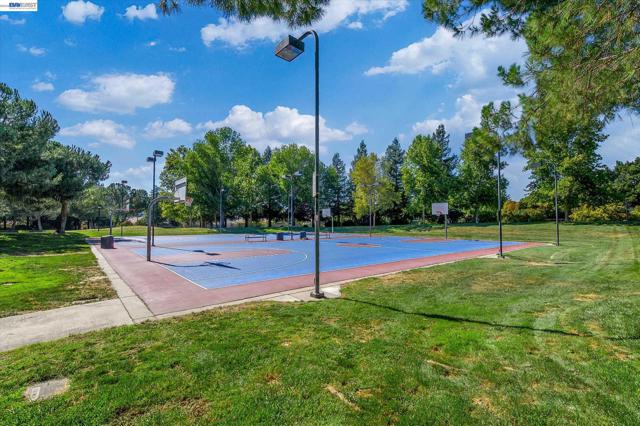 5943 Corte Arboles, Pleasanton CA: https://media.crmls.org/mediaz/cd503ce5-5a76-47c4-a580-1af11fd57992.jpg