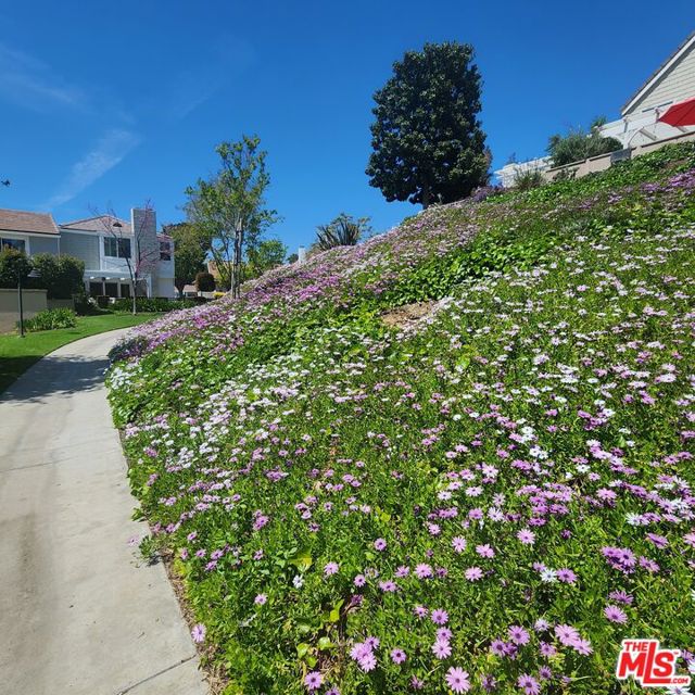 32134 Beachlake Lane, Westlake Village CA: https://media.crmls.org/mediaz/cd503e8d-e9a0-4fc0-a908-871ffb5da620.jpg