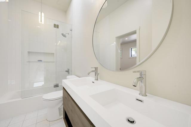 921 Clark Place, El Cerrito CA: https://media.crmls.org/mediaz/cd51c4bc-7880-4cfa-bc4f-93f3c62c01b1.jpg