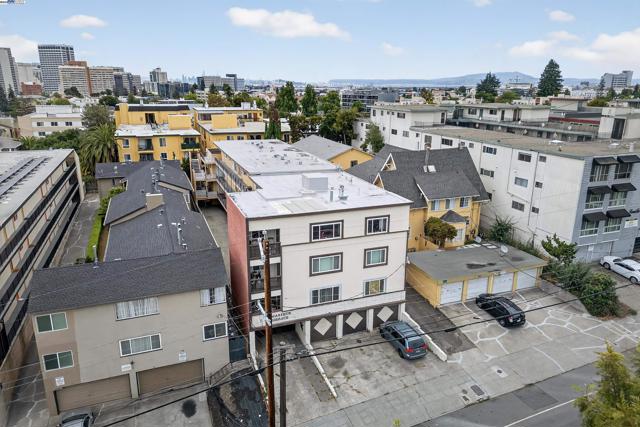 273 MacArthur Blvd, Oakland CA: https://media.crmls.org/mediaz/cd523b98-c55c-435d-a717-6439153f7d6d.jpg