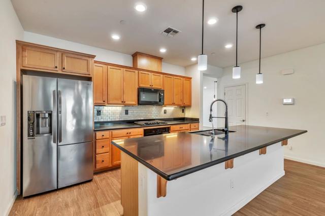 1254 Steinbeck Drive, Hollister CA: https://media.crmls.org/mediaz/cd52ff2d-3bfe-4beb-8cc8-c59169e8802b.jpg