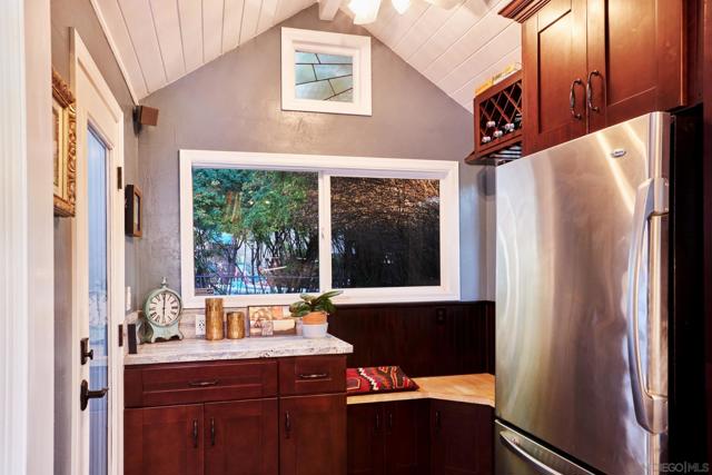 8417 Lemon Avenue, La Mesa CA: https://media.crmls.org/mediaz/cd53acd9-9730-4dec-b90e-e8cbdf5acc60.jpg