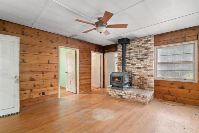 294 Ice Cream Grade, Santa Cruz CA: https://media.crmls.org/mediaz/cd53b587-9582-4cfc-81e0-7cf353009d37.jpg