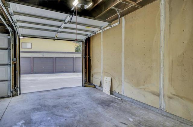 1181 Oddstad Boulevard, Pacifica CA: https://media.crmls.org/mediaz/cd53bb3e-4df2-434b-bba1-569f682aa9d5.jpg