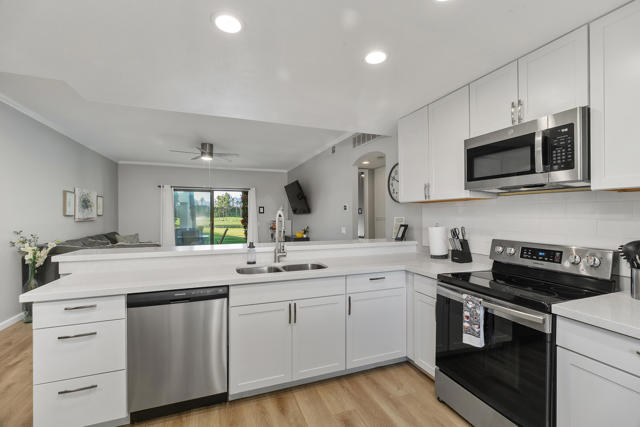67837 N Portales Drive, Cathedral City CA: https://media.crmls.org/mediaz/cd53bc23-86ac-4eca-88f2-01609bc545a0.jpg