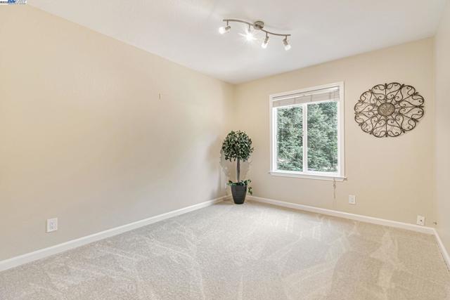 38957 Altura Street, Fremont CA: https://media.crmls.org/mediaz/cd53f0a3-0473-4b2f-8321-d8fd59db3c04.jpg