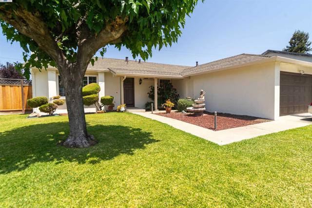 709 Covina Way, Fremont CA: https://media.crmls.org/mediaz/cd547601-bacf-45e5-83b3-d93a8e94832c.jpg