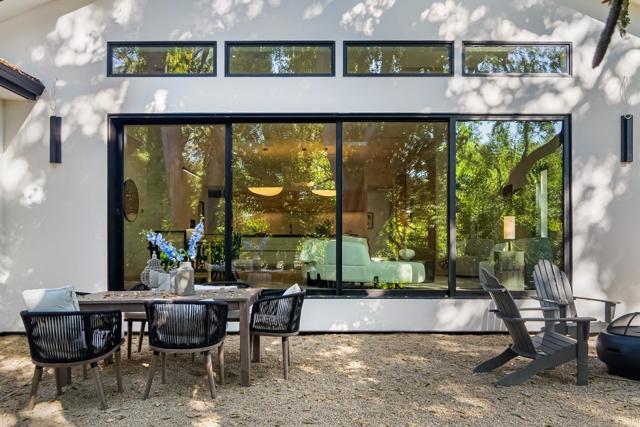 1068 Riverside Drive, Los Altos CA: https://media.crmls.org/mediaz/cd54906d-c961-451c-accb-45bddc77281c.jpg