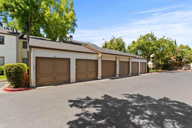 1340 Meadow Ridge Circle, San Jose CA: https://media.crmls.org/mediaz/cd54c377-1442-427c-91fc-431cdd794170.jpg
