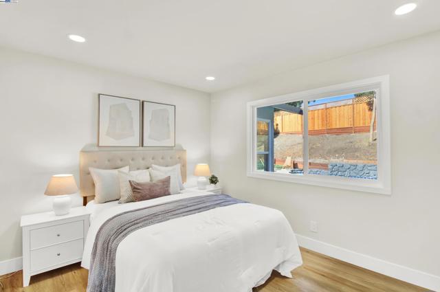 3613 perada dr, Walnut Creek CA: https://media.crmls.org/mediaz/cd566338-3890-4207-8426-cf4c3b4a83c9.jpg