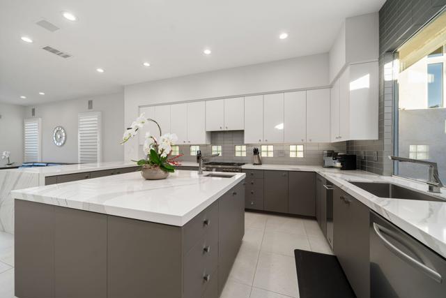 770 Deer Haven Circle, Palm Desert CA: https://media.crmls.org/mediaz/cd567ff1-f172-4b81-aadb-bf00af945e32.jpg