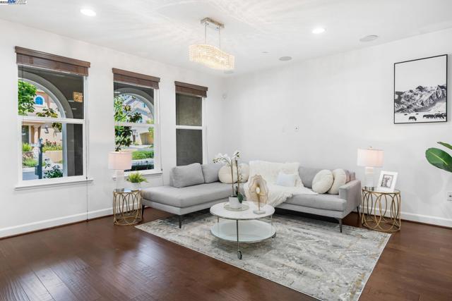 3340 Giovanni Way, Dublin CA: https://media.crmls.org/mediaz/cd56ce8f-344a-4d12-946a-051297f3560c.jpg