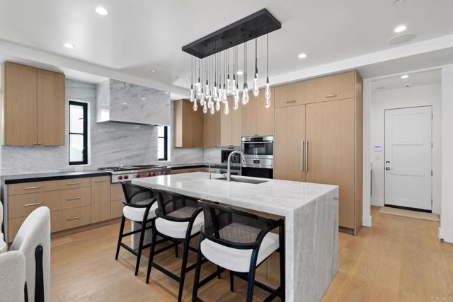 Detail Gallery Image 18 of 72 For 119 41st St, Newport Beach,  CA 92663 - 3 Beds | 5 Baths